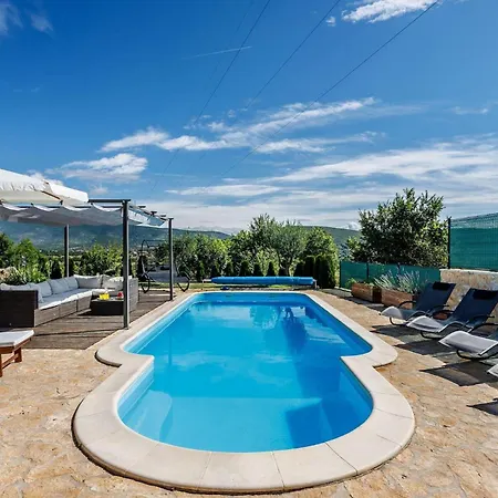 Nadalina 펜션 Osoje